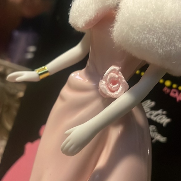 Barbie Porcelain musical figurine - Enchanted Evening 1960 Limited Edition  1993 - Picture 17 of 17